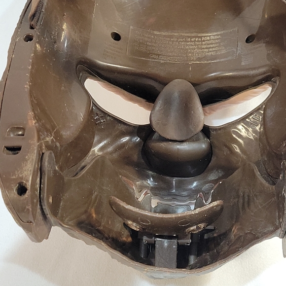 Star Wars Chewbacca mask with realistic Chewbacca sound. - Picture 5 of 5